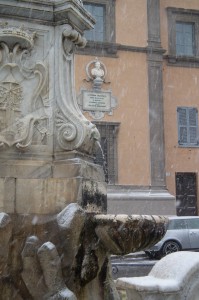 tarquinia neve fontana piazza barigioni