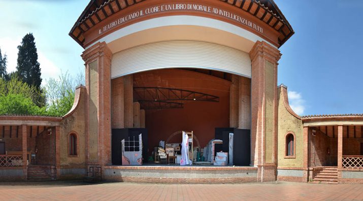 Vista dell’Anfiteatro Cordeschi di Acquapendente, sede di spettacoli e rassegne teatrali estive nel cuore dell’Alta Tuscia