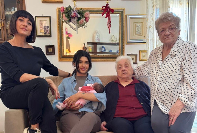 Da Lea a Lea: per la Festa della Mamma la storia di cinque generazioni ...
