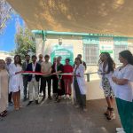 Taglio del nastro alla Farmacia dei Servizi di Montalto con autorità locali e rappresentanti sanitari