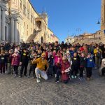 I partecipanti a Corri per la Befana 2026 poco prima della partenza