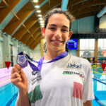 La tarquiniese Letizia Andreaus con la medaglia d'argento della Coppa Comen di nuoto